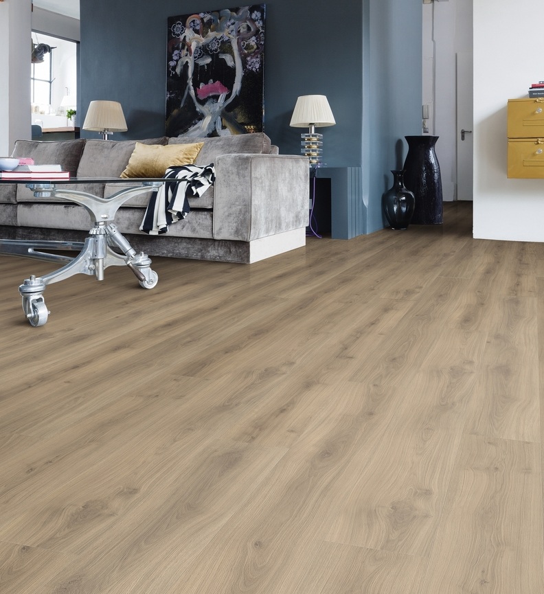 Ламинат Haro Tritty 100 Gran Via 4V Дуб Эмилия Вельвет Коричневый 538771 2200×243×8 фото в интерьере
